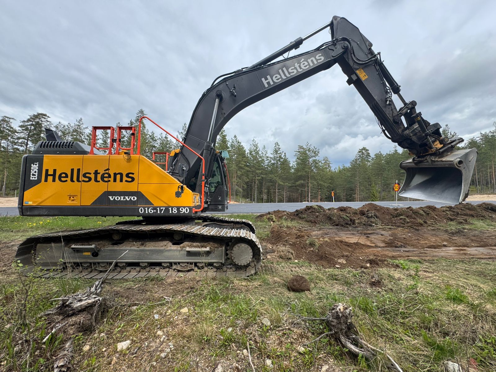 Volvo EC250 bandgrävare för uthyrning